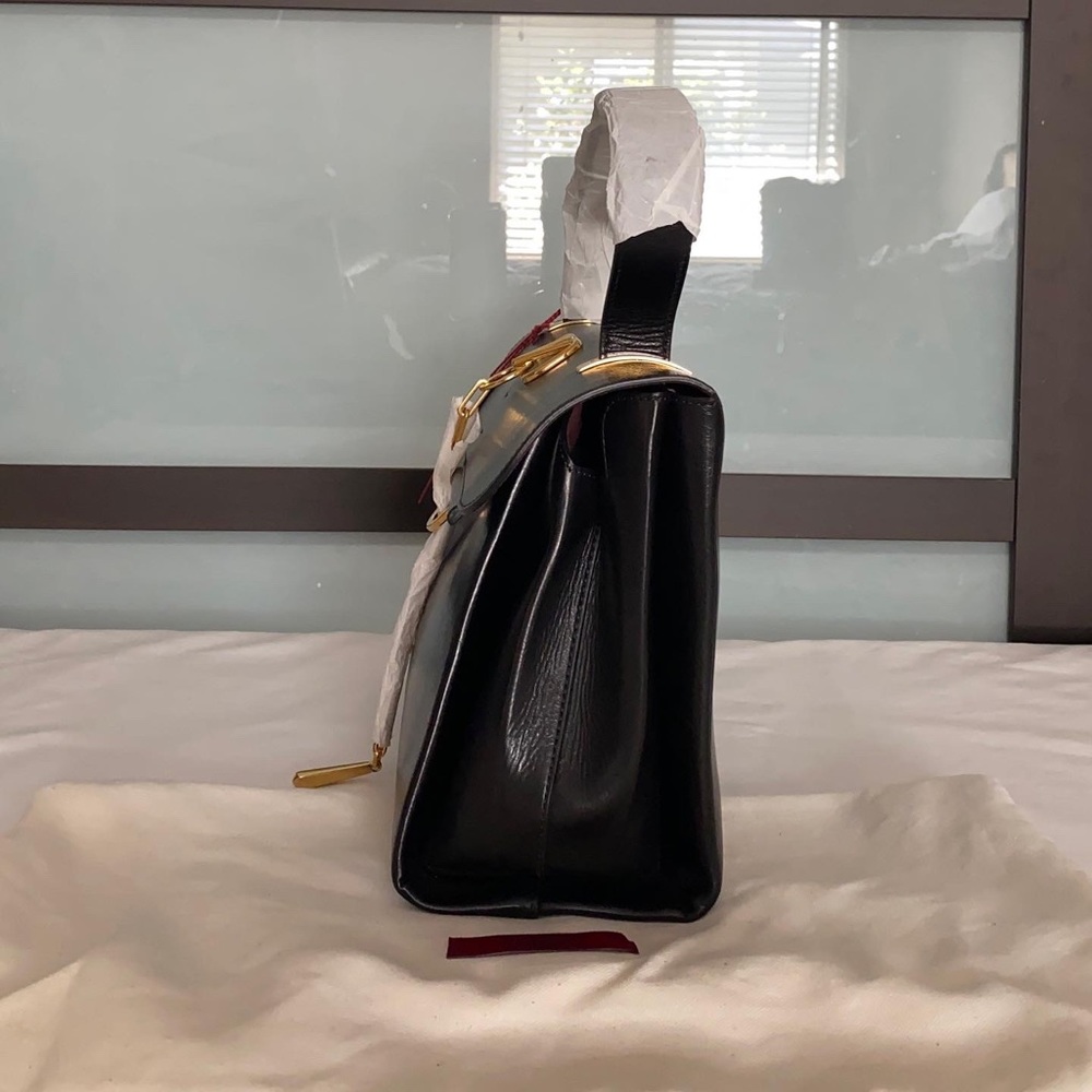 NWT Valentino Vlogo V Chain Top Handle Leather Handbag in Black - Picture 2 of 10